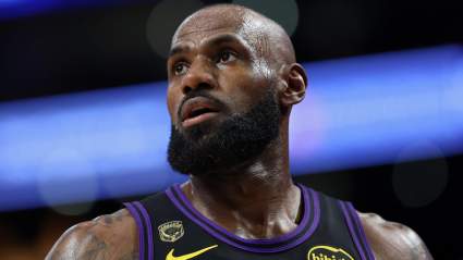 Los Lakers reciben noticias sorprendentes sobre LeBron James antes de la agencia libre.