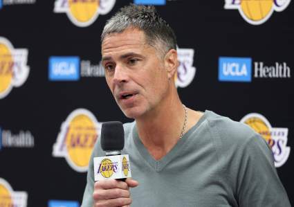 Los Lakers podrían buscar un alero tirador de 1,98 metros en una importante reestructuración de su plantilla.