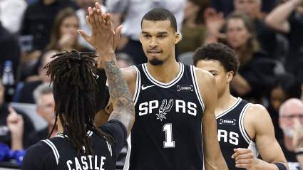 Los Spurs limitan al Thunder a su peor actuación en 4 años en el cuarto partido de las Finales de la Conferencia Oeste.