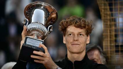 Jannik Sinner recibe un importante mensaje de Novak Djokovic antes del Abierto de Francia.