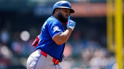 Vladimir Guerrero Jr. reacciona a batear en segundo lugar para los Blue Jays.