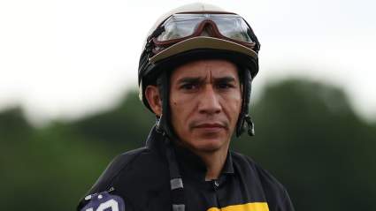El jinete Paco López se enfrenta a críticas tras su victoria en el Preakness con Napoleon Solo.