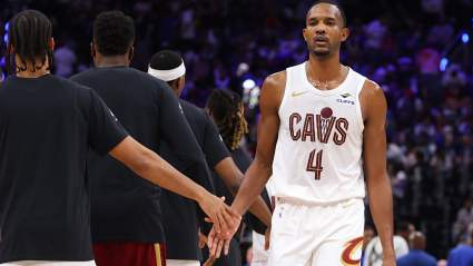 Koby Altman comenta los rumores sobre el traspaso de Evan Mobley.