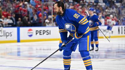 Buffalo recibe noticias positivas sobre el futuro de Alex Tuch en el equipo.