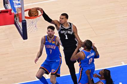 El mundo de la NBA reacciona al enfrentamiento entre Chet Holmgren y Victor Wembanyama en el Juego 1