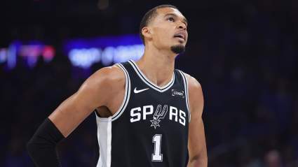 Los Spurs reciben noticias preocupantes sobre Victor Wembanyama tras la derrota en el tercer partido.