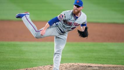 El ex cerrador All-Star de los Bravos tiene un panorama sombrío sobre su futuro tras ser despedido.