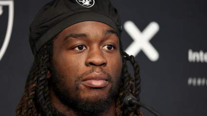 El corredor de los Raiders, Ashton Jeanty, parece haber puesto en alerta a Mike Washington.