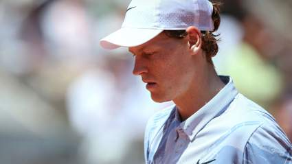 Jannik Sinner anuncia su decisión sobre su carrera tras su derrota en el Abierto de Francia.