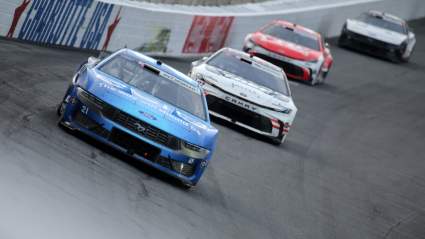 Un aparatoso accidente en la Coca-Cola 600 se produce a última hora, mientras varios aspirantes a los playoffs se ven involucrados.