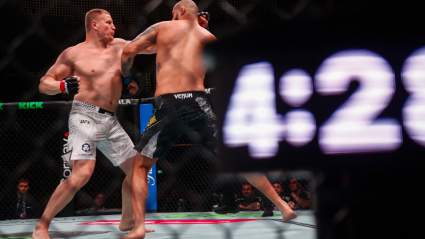 Sergei Pavlovich reacciona tras el KO de Tallison Teixeira en UFC Macao