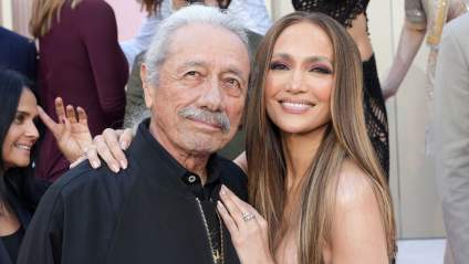 Edward James Olmos, coprotagonista de Jennifer Lopez en 'Selena', habla con entusiasmo de su larga amistad durante el reencuentro en pantalla.