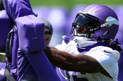Noticias de los Vikings: Actualizaciones sobre los mariscales de campo, Christian Darrisaw, Jordan Addison y más de los entrenamientos voluntarios.