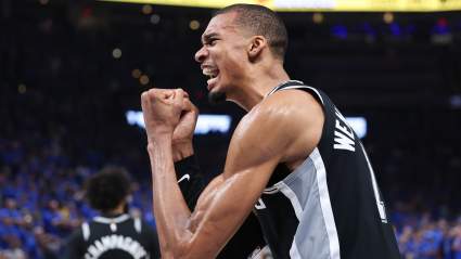 Victor Wembanyama lanza una críptica advertencia sobre la "adicción" tras la clasificación de los Spurs para las Finales de la NBA.