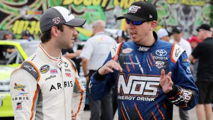 Daniel Suárez llama a Kyle Busch "el Michael Jordan de la NASCAR" en un emotivo homenaje.