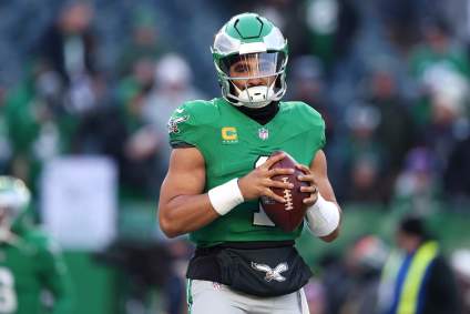 Últimos rumores sobre los Eagles y los desafíos de desarrollo de Jalen Hurts