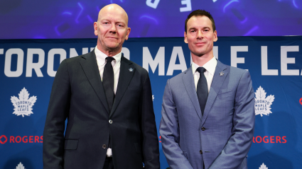 Jay Rosehill da su opinión sobre la contratación de John Chayka y Mats Sundin por parte de los Maple Leafs.