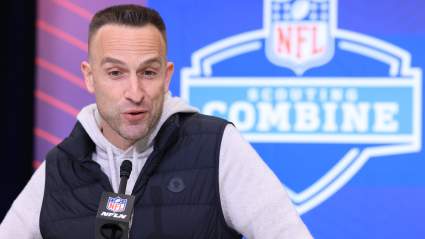 Jeff Hafley revela el singular plan de los Dolphins para Malik Willis.