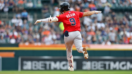 Los Bravos de Atlanta anuncian la incorporación de Ha-Seong Kim antes del partido contra los Nacionales.