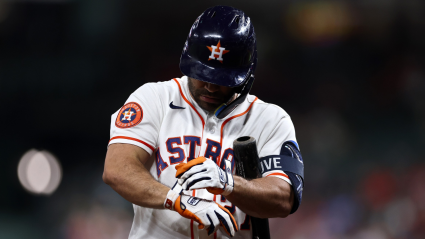 Los Astros pierden a José Altuve por una grave lesión.
