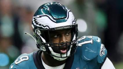 Instan a los Eagles a reunirse con el ex campeón del Super Bowl de 40 millones de dólares.