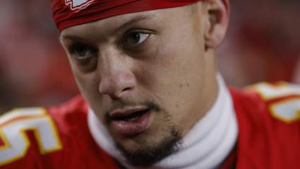 Actualización sobre la lesión de Patrick Mahomes: El mariscal de campo de los Chiefs recibe una advertencia del médico deportivo para la Semana 1.
