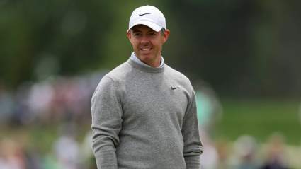 Rory McIlroy se acerca a Tiger Woods en la lista de ganancias de su carrera a pesar de un mal comienzo en el Campeonato de la PGA.