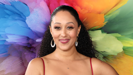 La estrella de Hallmark, Tamera Mowry-Housley, posa con su hermano y su hermana para celebrar un hito importante.