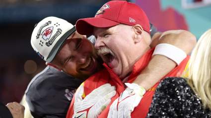 El entrenador de los Chiefs, Andy Reid, comparte una actualización perfecta de una sola palabra sobre la boda de Taylor Swift y Travis Kelce.