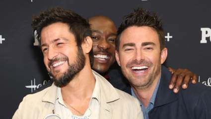 Jonathan Bennett felicita a su "hermano" Tyler Hynes en su cumpleaños.