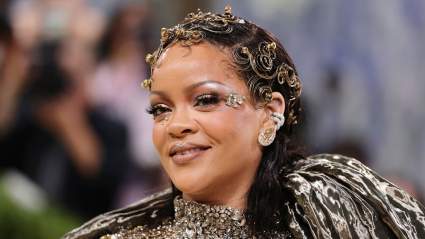Los fans de Rihanna están encantados con su nuevo y significativo tatuaje diseñado por sus hijos.