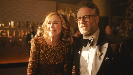 Seth Rogen dedica su premio BAFTA a la fallecida Catherine O'Hara en un emotivo homenaje.