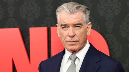 Pierce Brosnan luce irreconocible en su nueva película 'Gigante'.