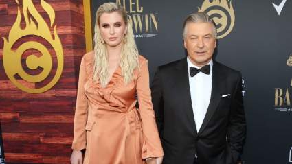 Alec Baldwin volverá a ser abuelo, según anuncia Ireland Baldwin.