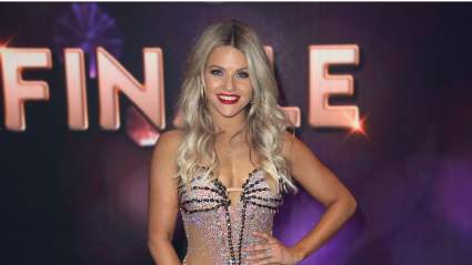 La campeona de DWTS, Witney Carson, está haciendo campaña para conseguir una estrella de Marvel para la temporada 35.