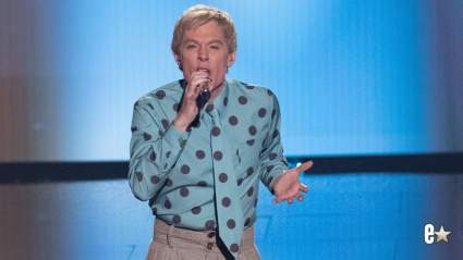 Clay Aiken revela por qué tardó 18 años en lanzar un nuevo sencillo.