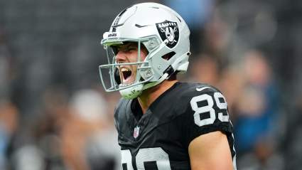 El ala cerrada de los Raiders, Brock Bowers, recibe una gran predicción para la temporada 2026.