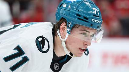 Macklin Celebrini, elegido para capitanear a los Sharks tras recibir un reconocimiento