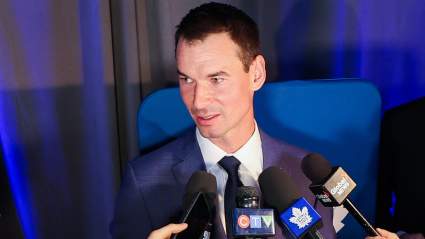 El nuevo gerente general de los Maple Leafs se centra en la negación plausible.
