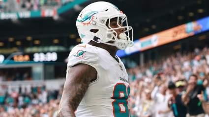 El ex ala cerrada de los Dolphins, Darren Waller, no se guarda nada sobre su futuro en la NFL.