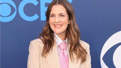 Drew Barrymore habla abiertamente sobre la realidad de la maternidad: "Entrando en pánico".