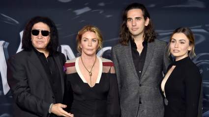 Gene Simmons explica la sorprendente razón por la que sus hijos tuvieron que "negociar" su paga semanal.