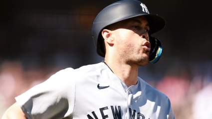 Los Yankees reciben una preocupante actualización sobre la lesión de Giancarlo Stanton antes de la Serie del Metro contra los Mets.