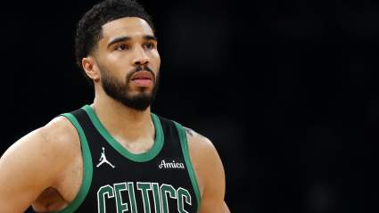 Los Celtics anuncian la lesión de Jayson Tatum antes del séptimo partido contra los 76ers.