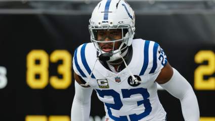 Los 49ers reciben una dura adquisición de Kenny Moore II tras la salida de los Colts.