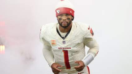 El mariscal de campo de los Vikings, Kyler Murray, hace una declaración contundente antes de los entrenamientos voluntarios.