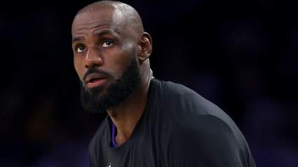 LeBron James vinculado a los Boston Celtics en una posible lucha por el título final.