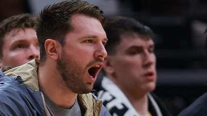 Según un médico deportivo, Luka Doncic de los Lakers regresará para el quinto partido contra los Thunder.