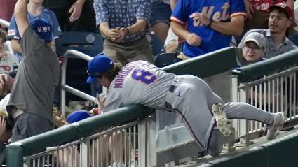 La pesadilla de un novato de los Mets culmina en un grand slam increíble dentro del parque.