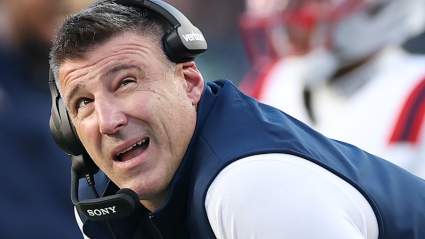 Mike Vrabel se enfrenta a una decisión sobre los Patriots mientras el escándalo de Russini reduce sus posibilidades de conseguir el puesto.